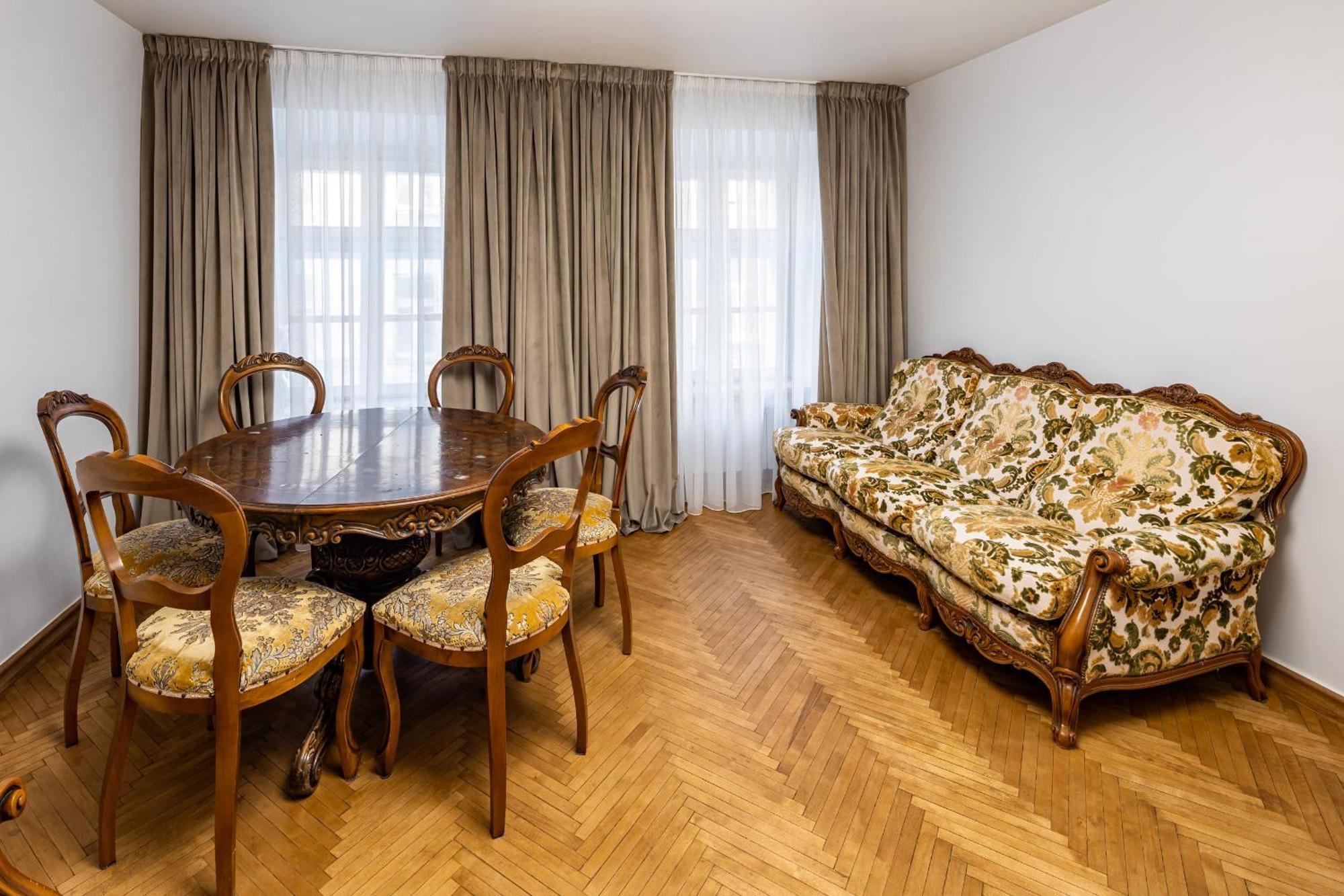 Romari Apartment Вірменська Leópolis Exterior foto
